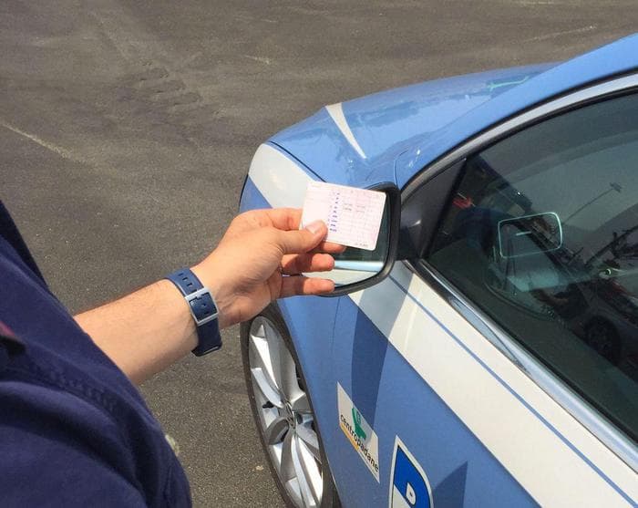 Pec per gli automobilisti, niente obbligo per patente e revisione