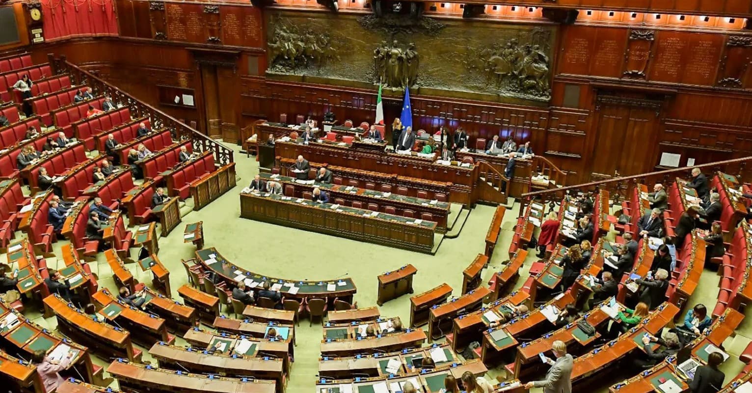 Le opposizioni attaccano la Meloni: "Rutte è bugiardo o la premier ha mentito al Parlamento?