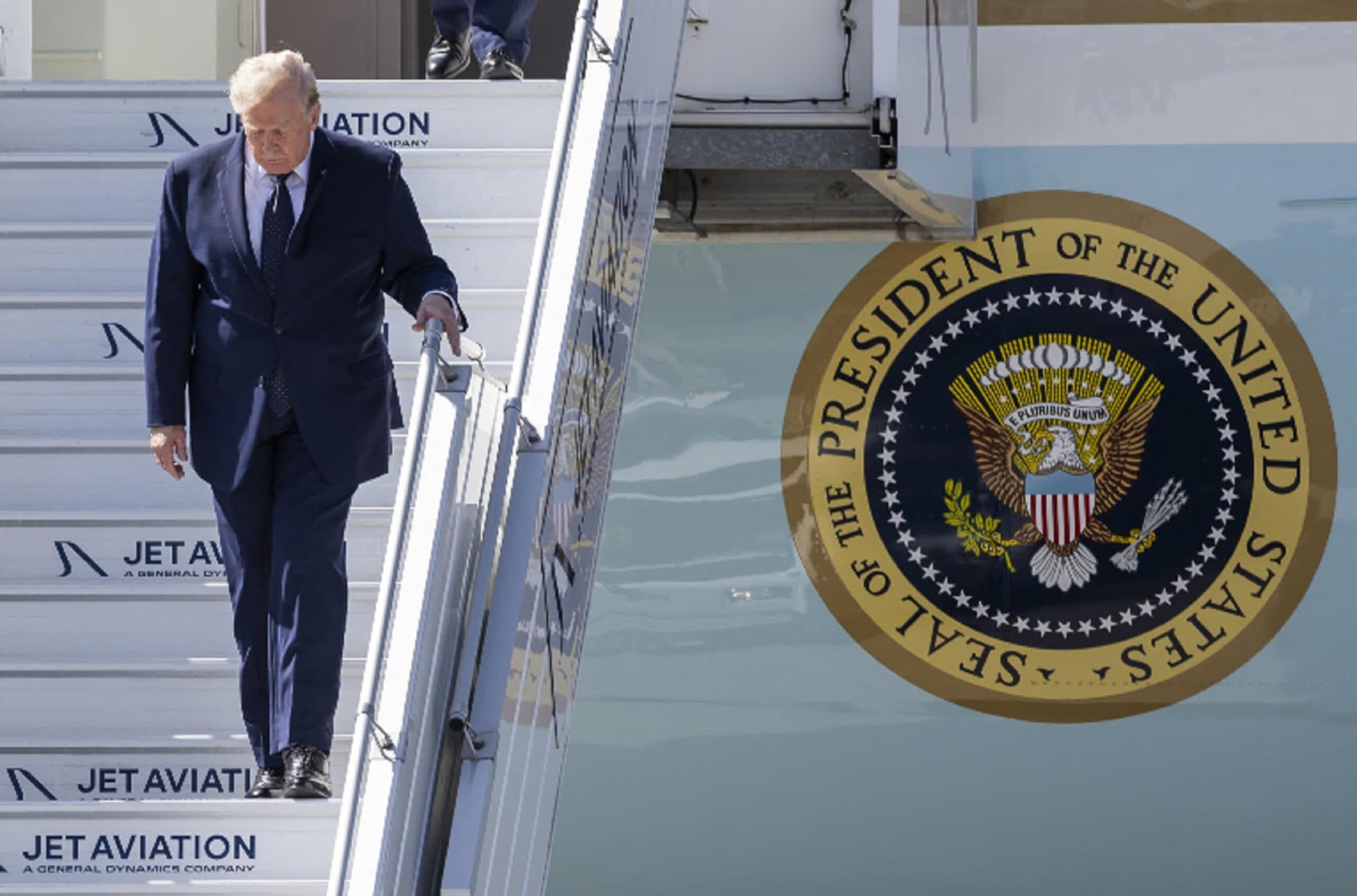 Trump evoca il terzo mandato con il cappellino rosso «2028», ma la Costituzione lo vieta