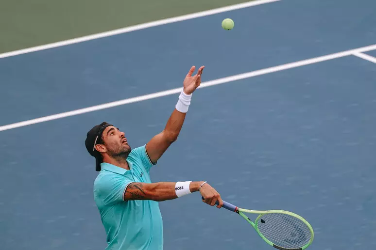 Atp Tokyo, un grande Berrettini vince in rimonta contro Davidovich Fokina e conquista gli ottavi