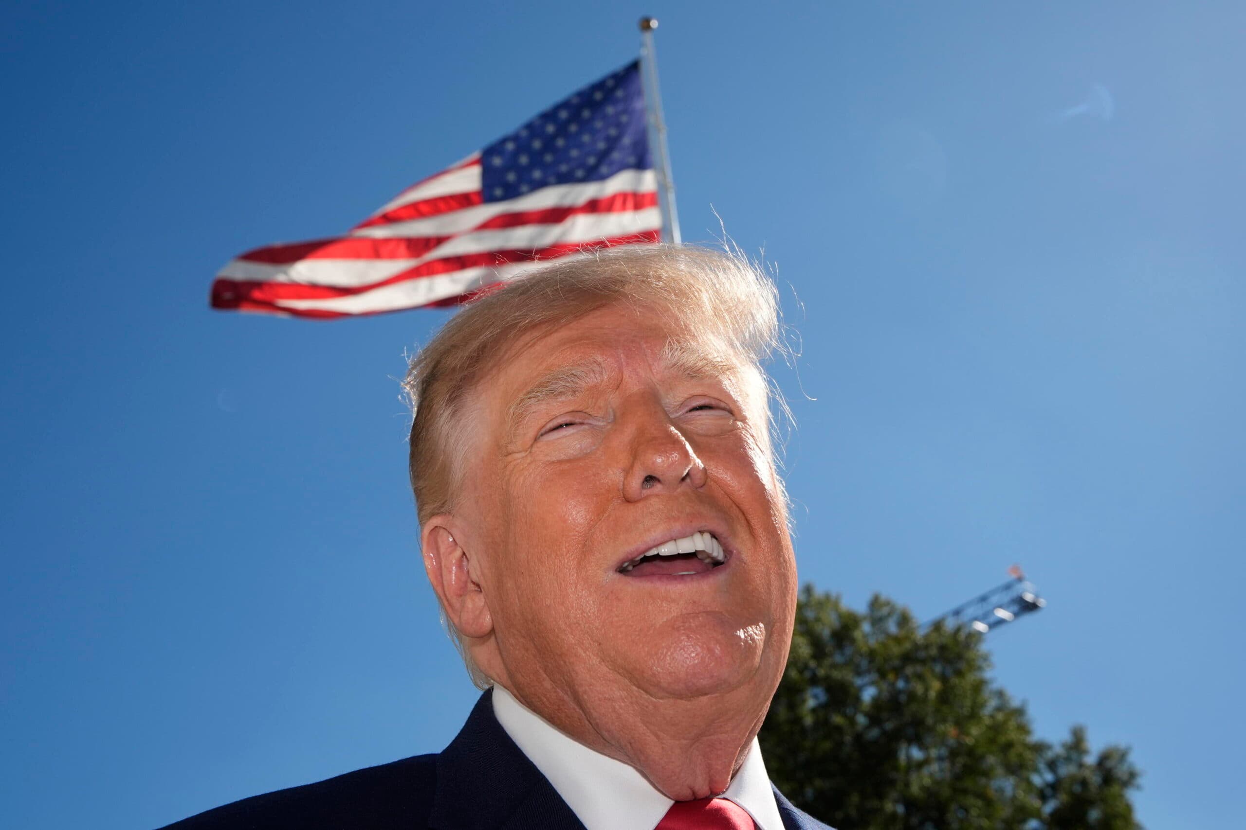 Elezioni di metà mandato in Usa, Trump in Michigan attacca El-Sayed: "Farà entrare orde di jihadisti negli Stati Uniti"