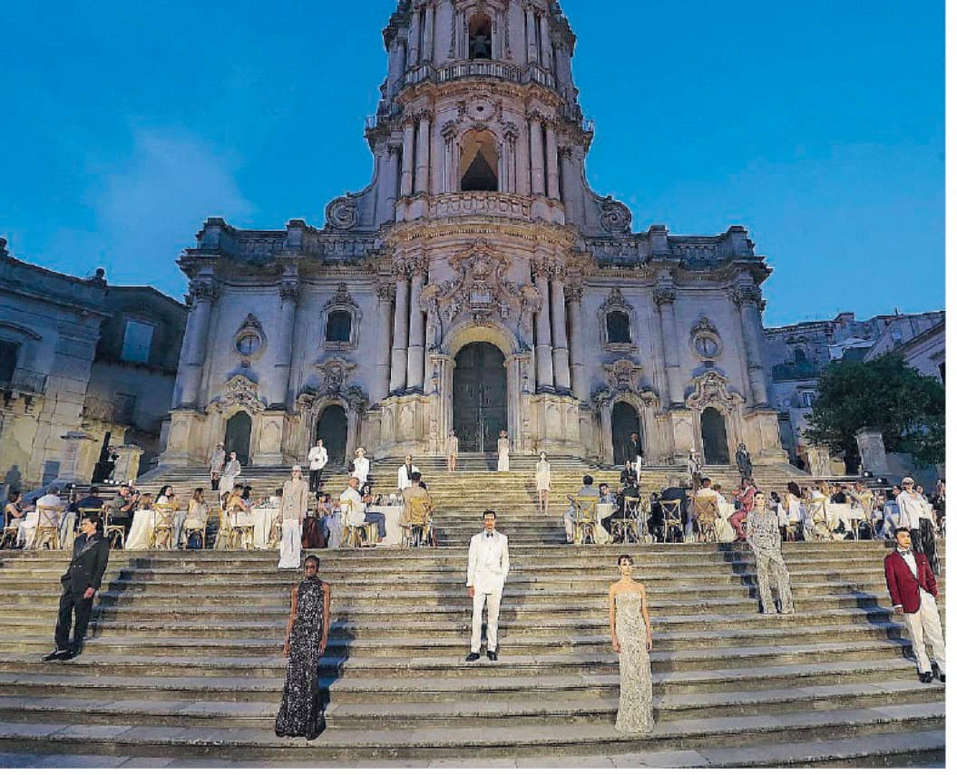 Cucinelli a Modica esalta la magia del Barocco