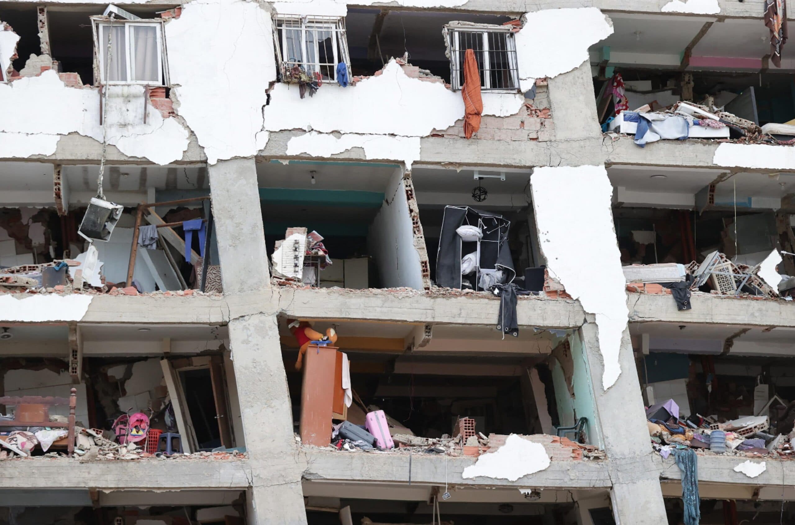 "Siamo in tre", il miracolo dei fratellini estratti vivi dalla macerie in Venezuela dopo il catastrofico terremoto