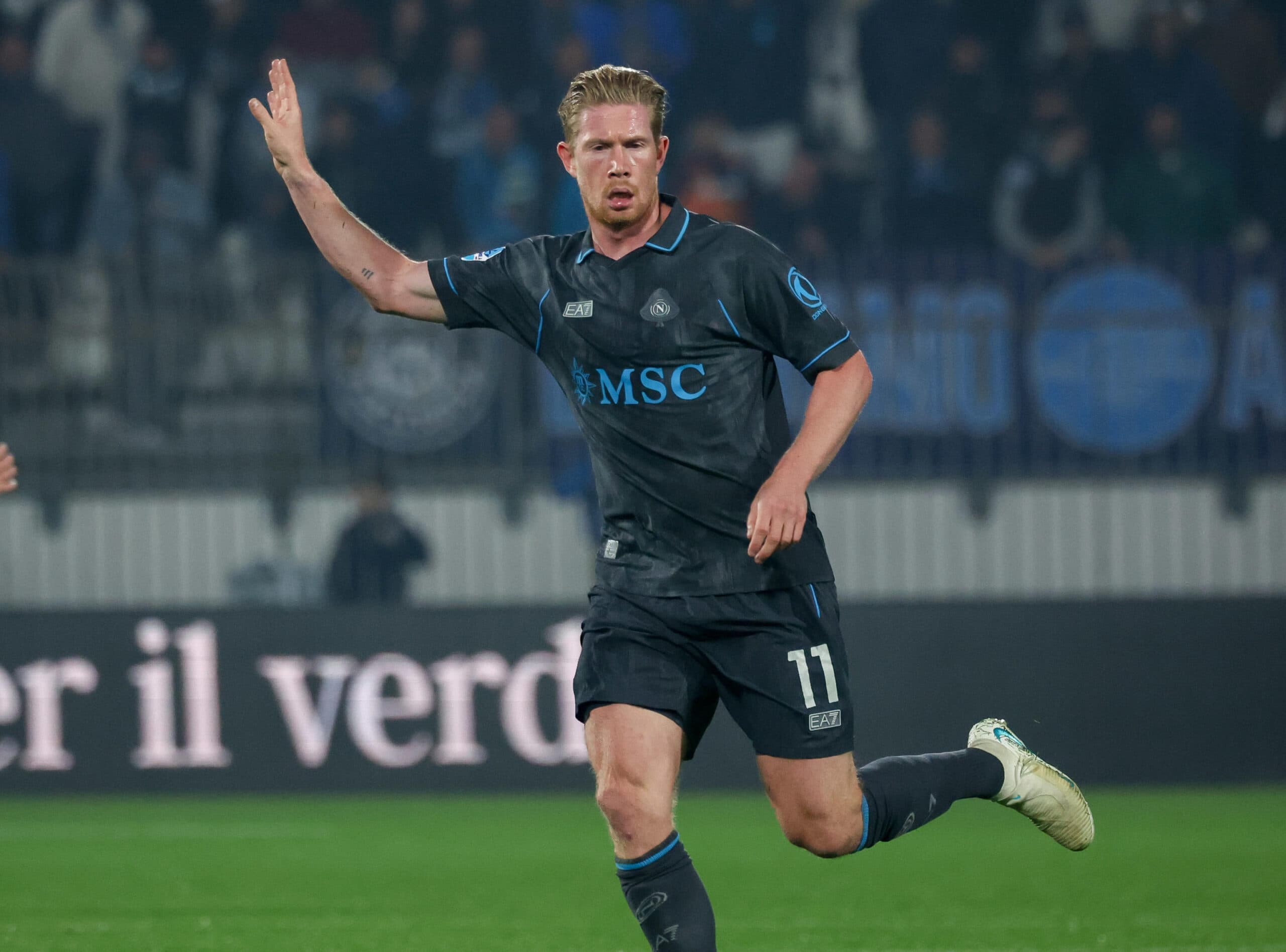Napoli cala il poker a Monza: Hojlund, Politano, Rafa Marin e De Bruyne firmano il 4-1 e lanciano la sfida alla Juve
