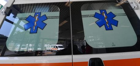 Pedone travolto e ucciso da un mezzo pesante a Milano
