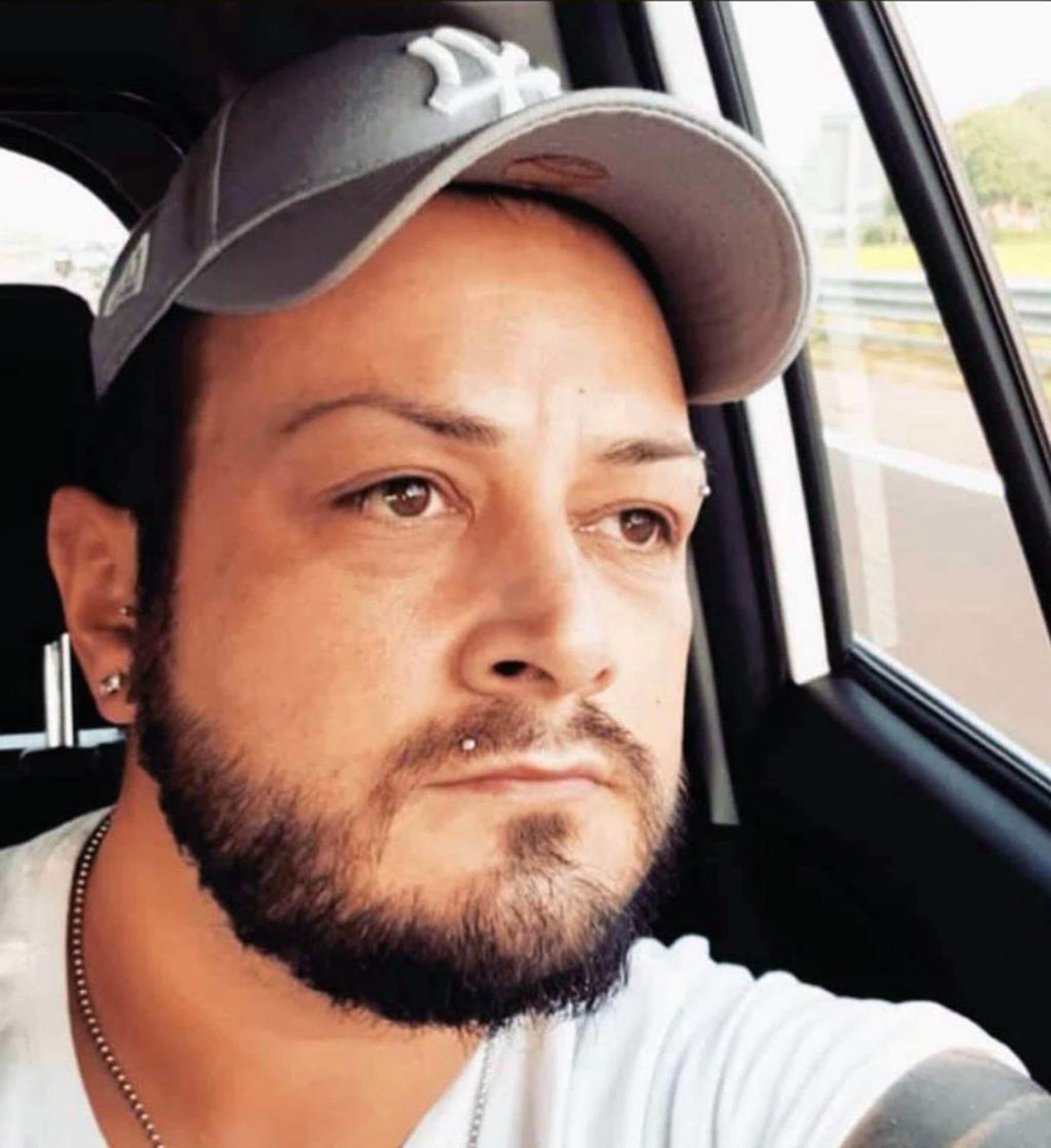 Piacenza, corriere muore per un malore durante una consegna: oggi gli scadeva il contratto