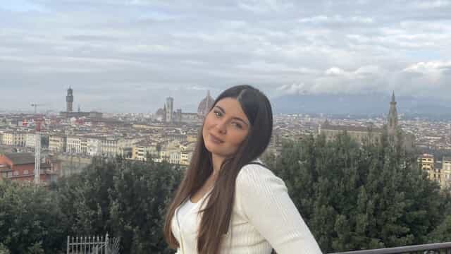 Travolta e trascinata da un Tir a Savona, muore la 22enne Valentina Squillace
