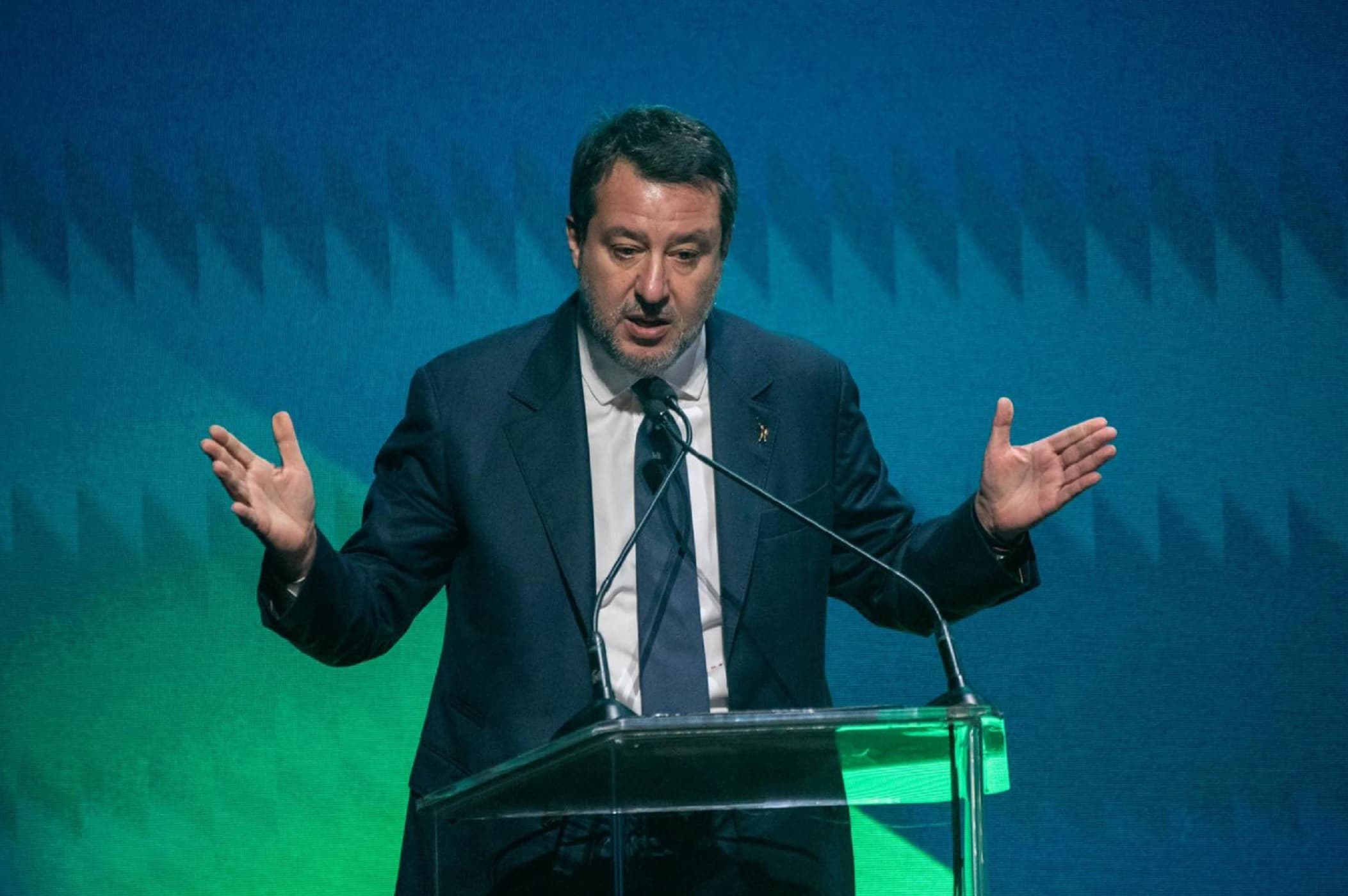 Attacco a Salvini, gli ex rispolverano la Lega Nord: nasce il comitato per il congresso
