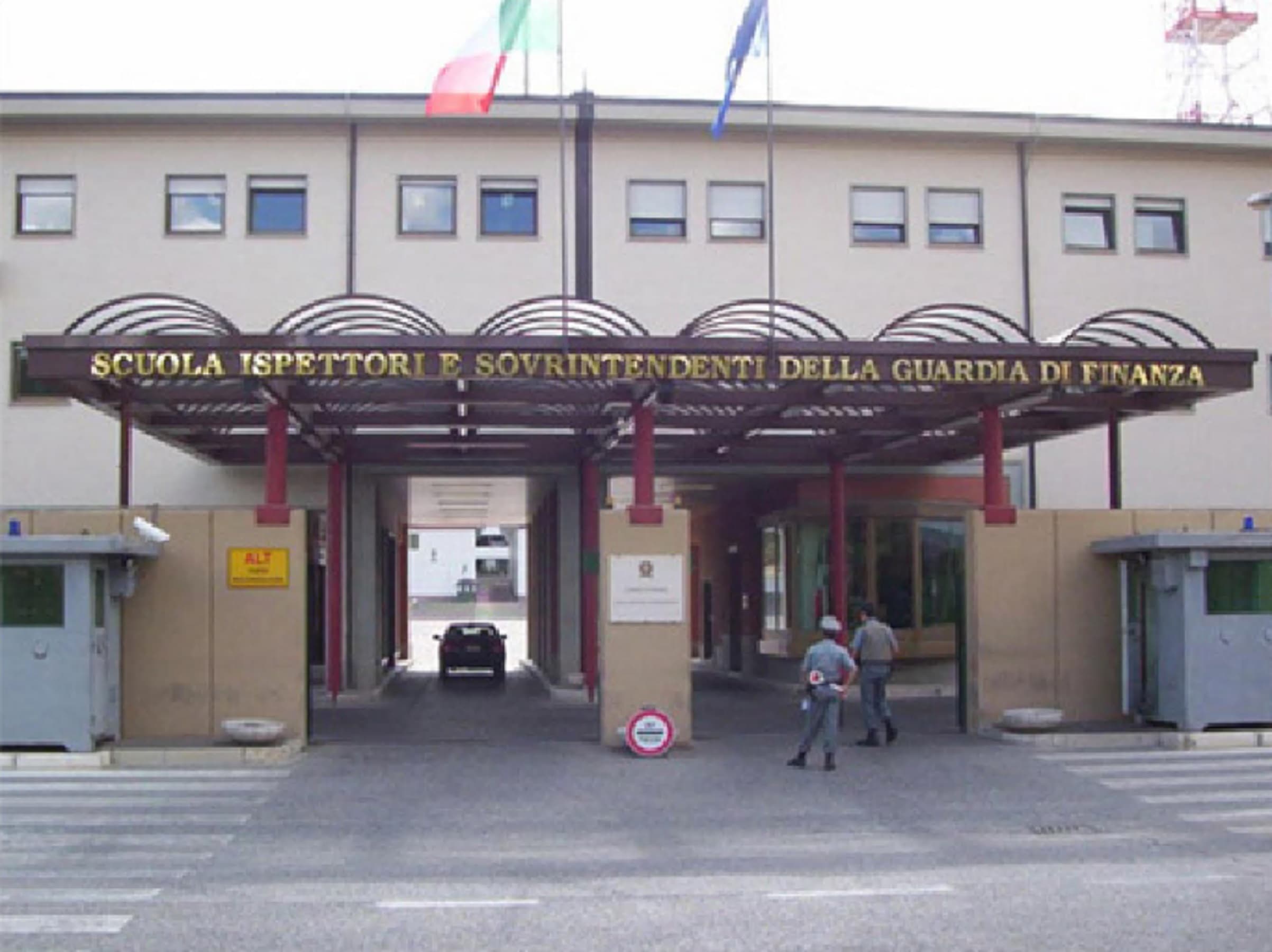 Morta a 22 anni l'allieva finanziera siciliana precipitata dalla finestra alla Scuola ispettori di Coppito