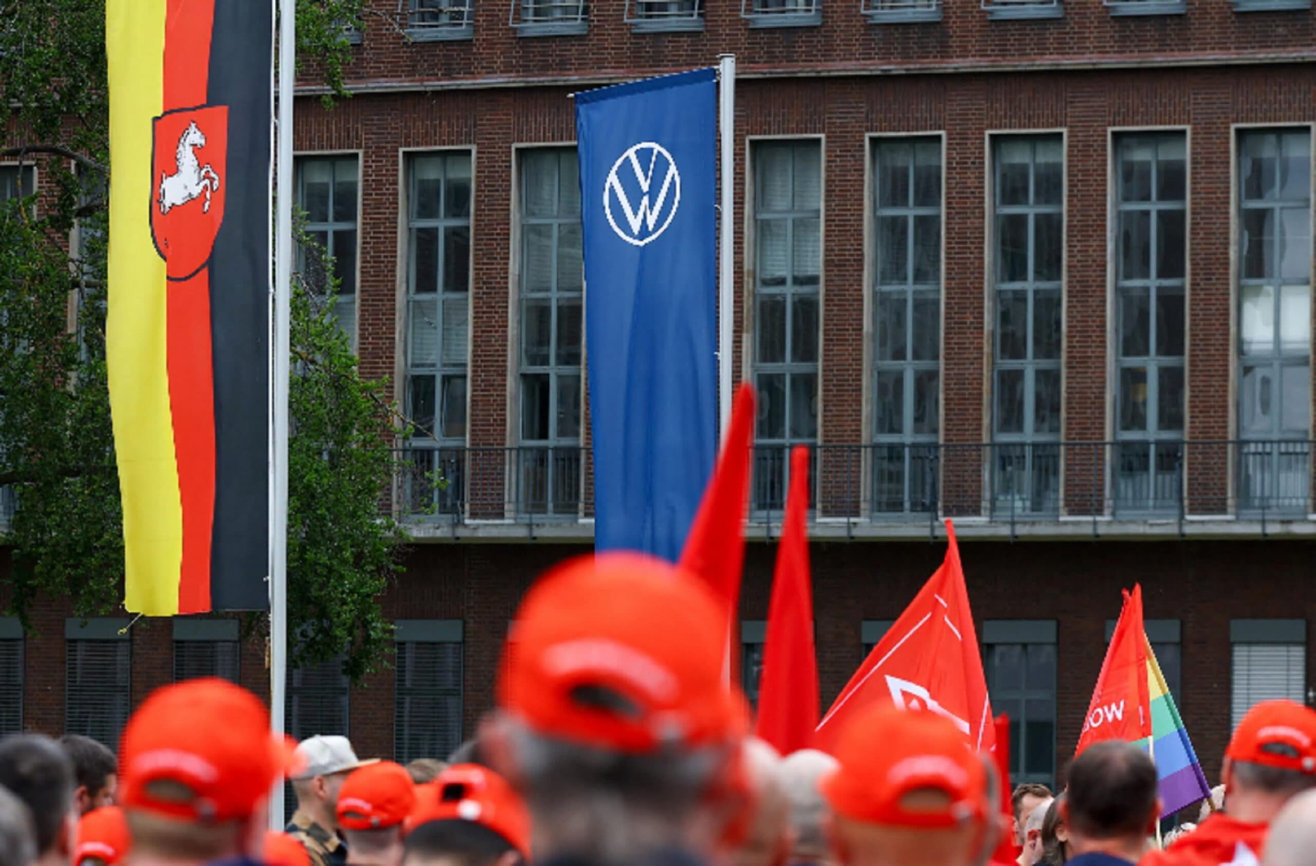 Tagli al management in Volkswagen: "Via un quarto dei posti"