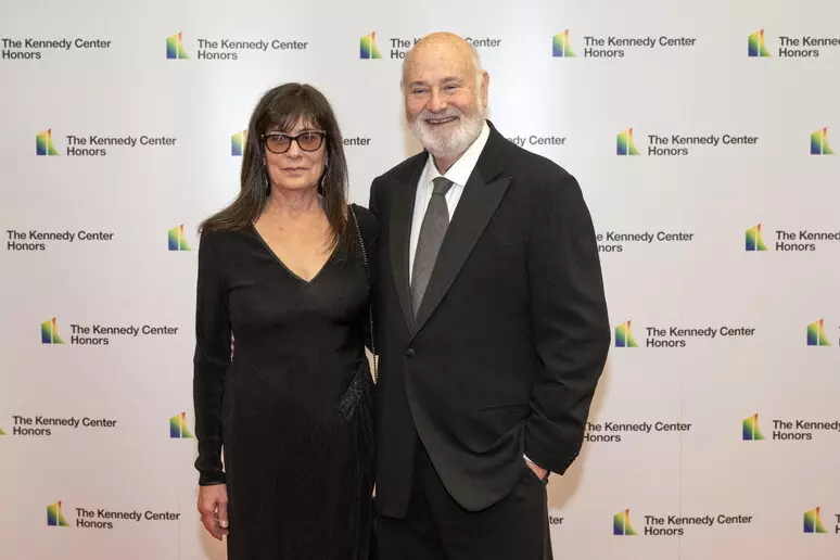 Il regista di 'Harry ti presento Sally' Rob Reiner e la moglie uccisi nella loro villa a Los Angeles