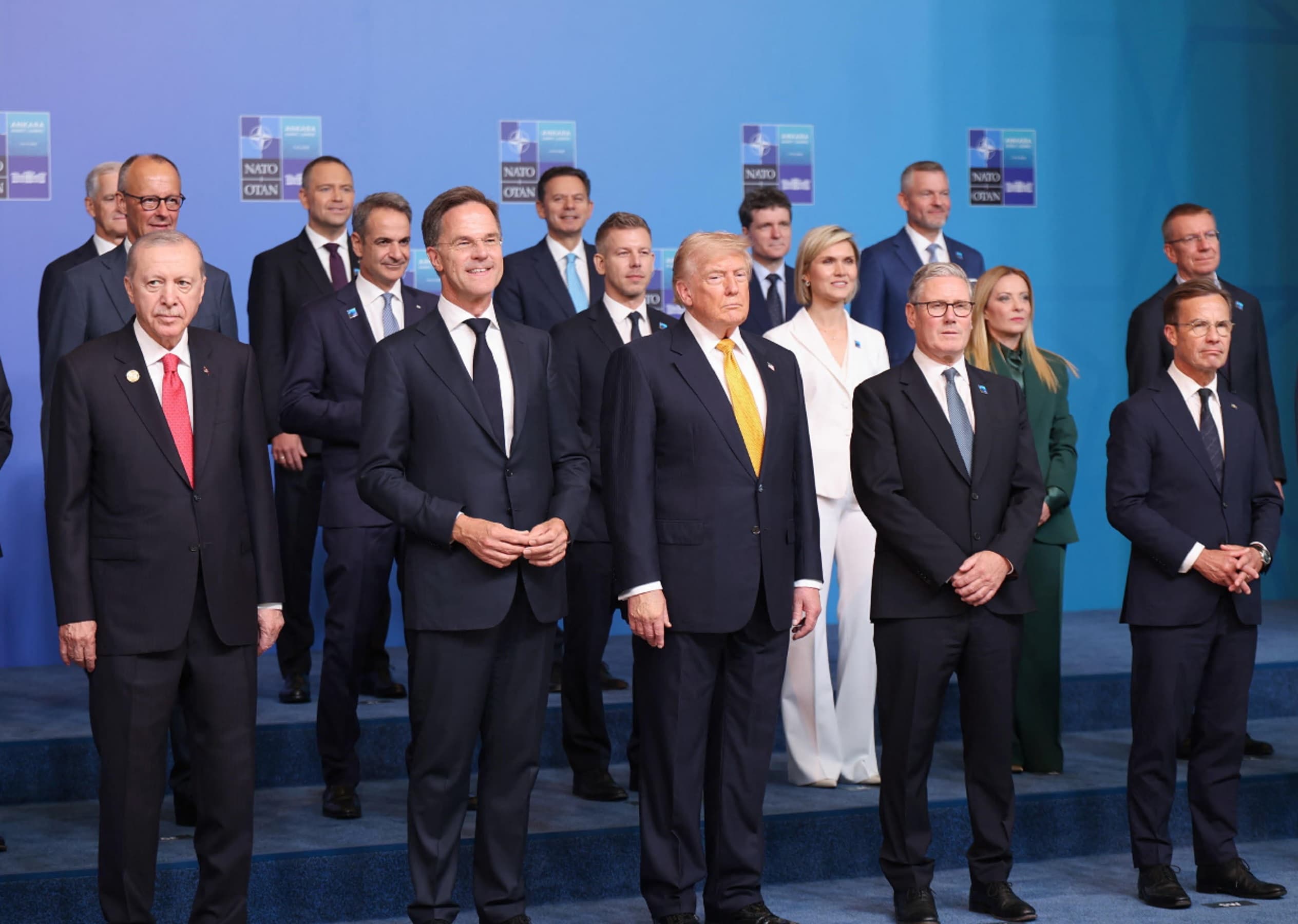 Trump al Consiglio Atlantico: “Colpito dai leader, ho sentito amore nella stanza”. La Nato rilancia su Europa e difesa missilistica