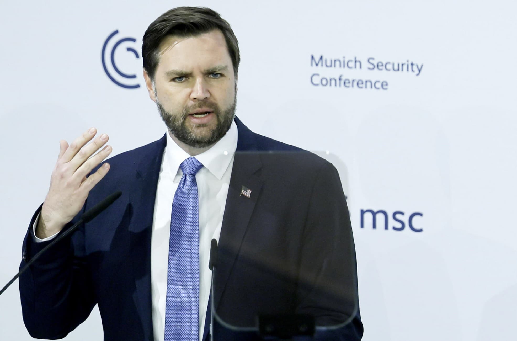 Hormuz riaperto. Usa-Iran, scatta il countdown: Vance annuncia l'avvio dei 60 giorni di negoziato