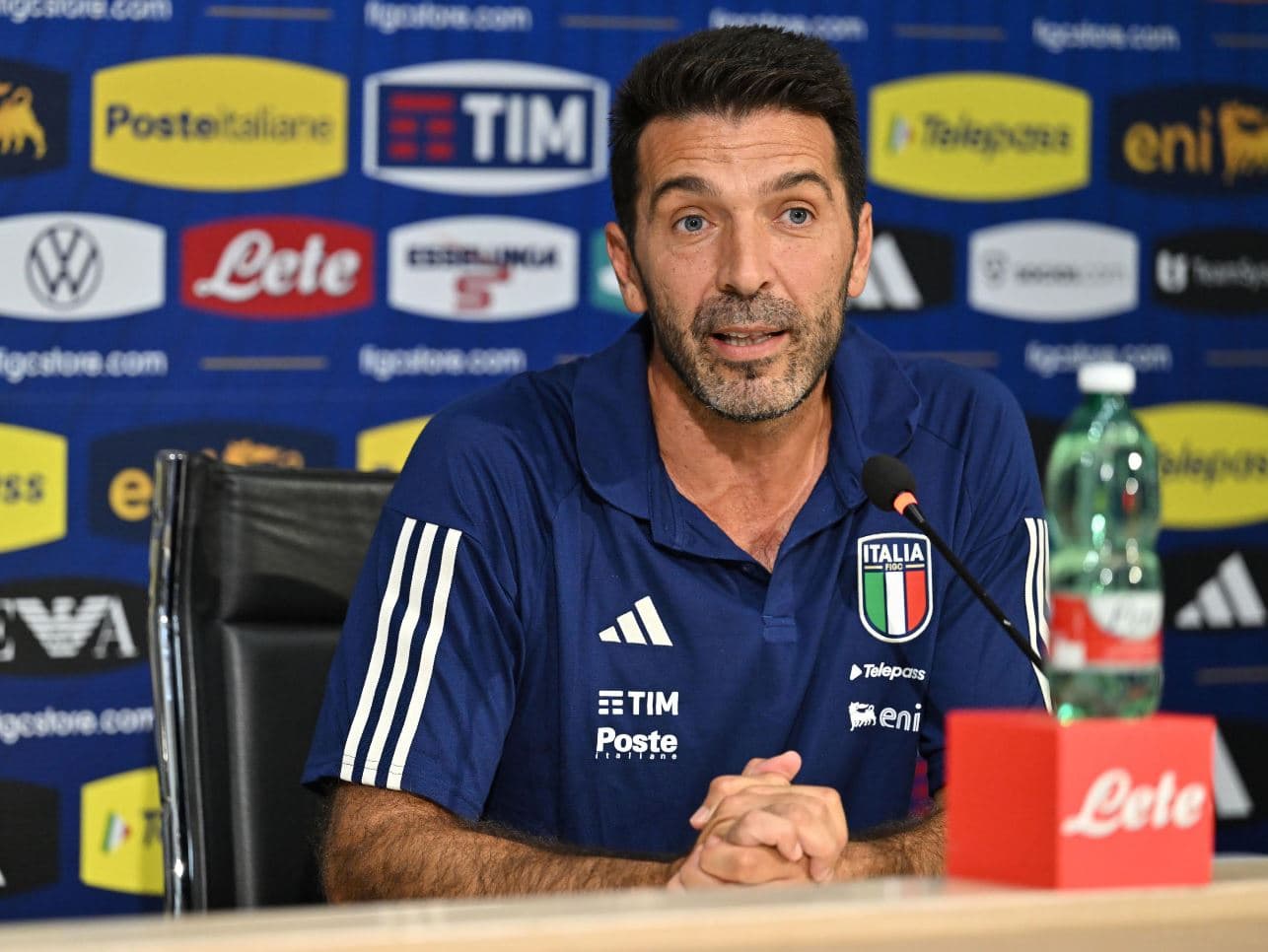 Buffon pone dubbi sulla nuova Italia: «Mancini ottimo, ma per i club. Pirlo “impresentabile”? Una goffa macchinazione politica»
