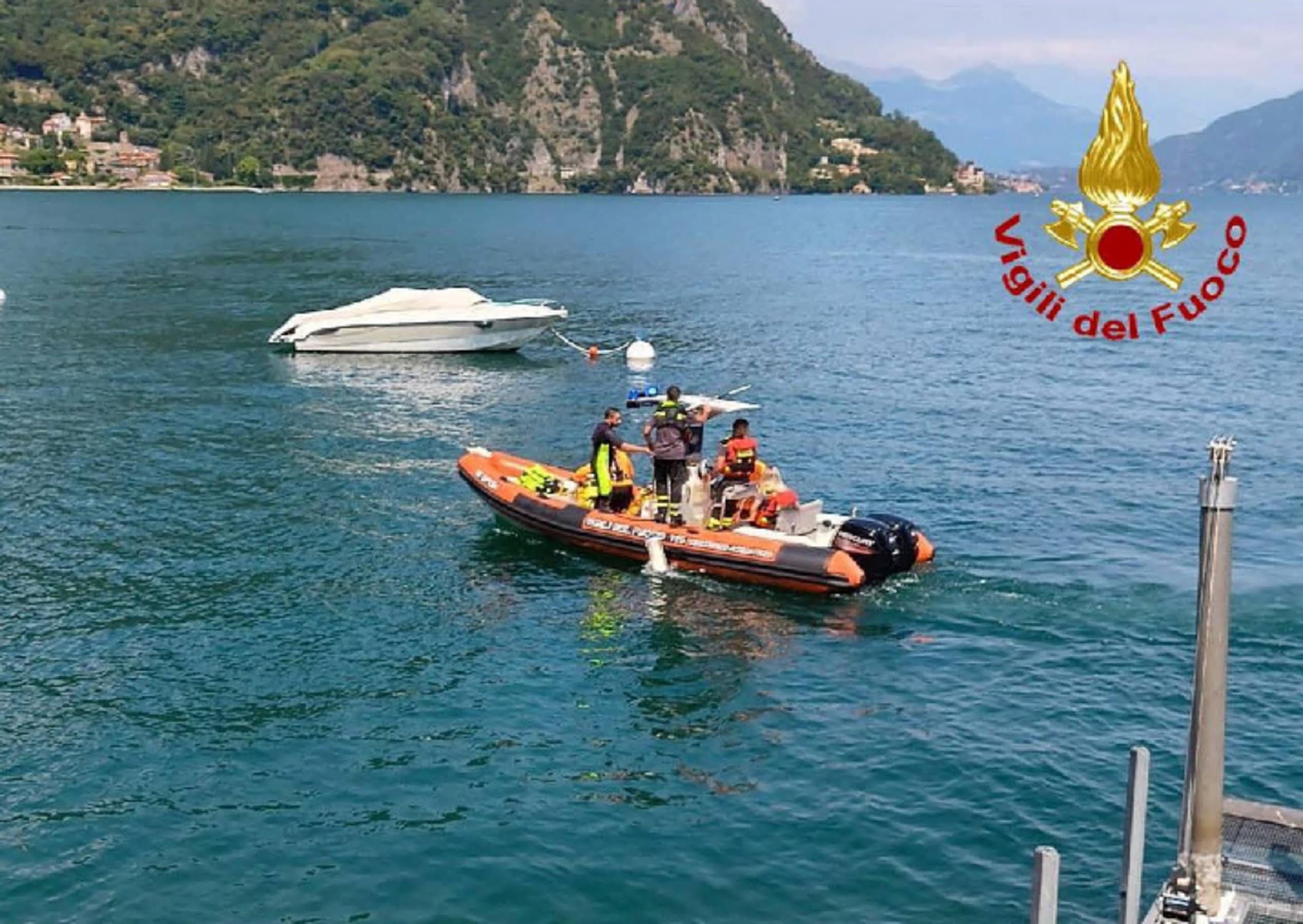Turista si tuffa con uno dei tre figli nel lago di Como e non riemerge