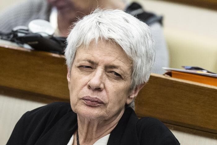 È morta Barbara Spinelli, aveva 80 anni: dal giornalismo al Parlamento europeo, una vita per l’Europa