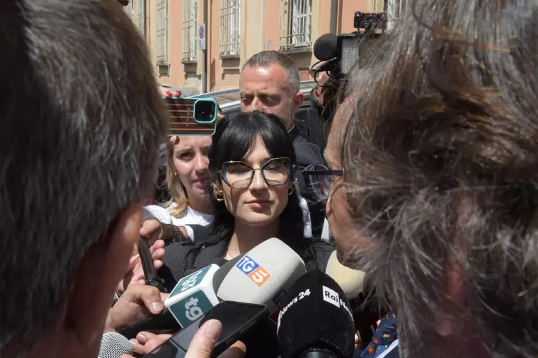 Garlasco, Sempio contesta le prove. Cinque consulenze su impronte, Dna e tempi del delitto