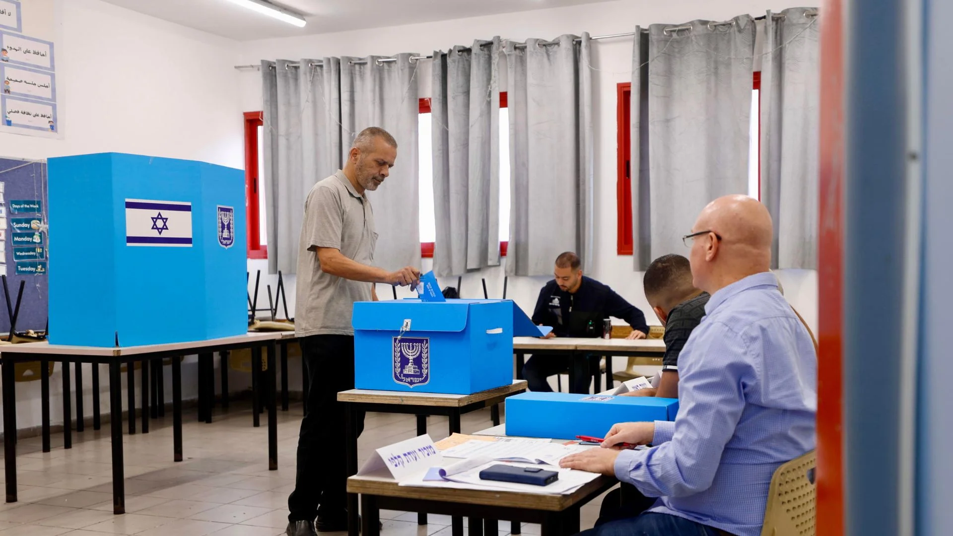 Elezioni in Israele: Netanyahu si gioca il futuro politico, affluenza in crescita, sfida serrata con Eisenkot