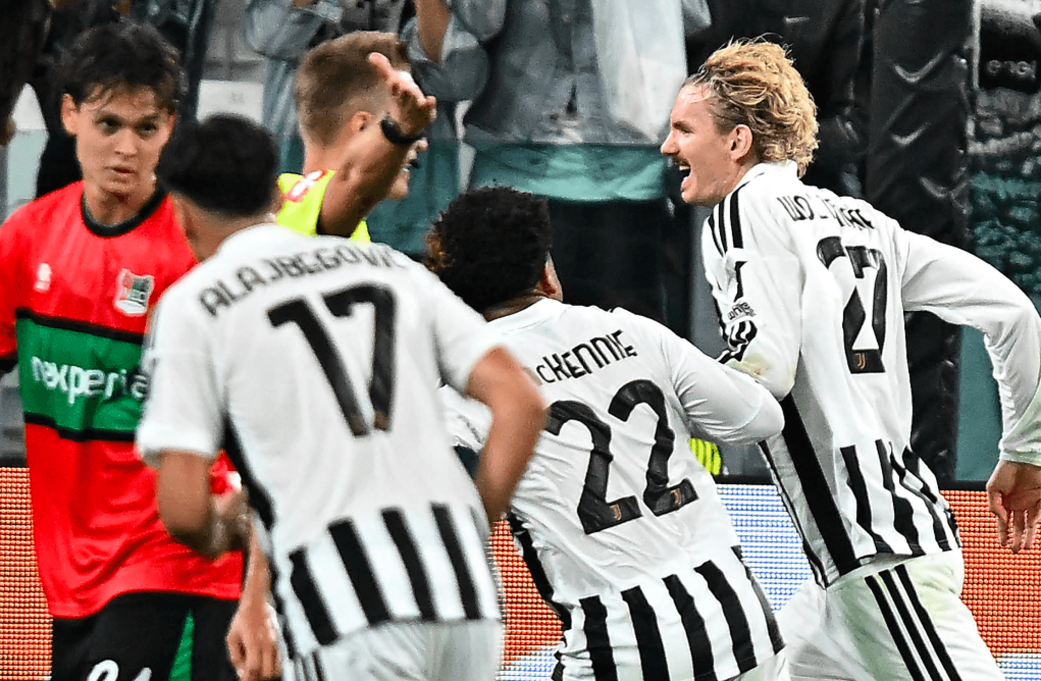 EL, la Juve europea non fa sconti agli olandesi del Nec: 5-0. In rete tutto l'attacco e Celik