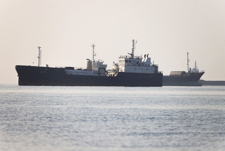 Nuovi attacchi tra Usa e Iran, la tregua appesa a un filo. Trump minaccia l’escalation