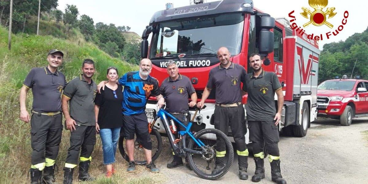 Monterosso Calabro, ciclista si perde nella vegetazione: recuperato dai Vigili del Fuoco grazie alla geolocalizzazione