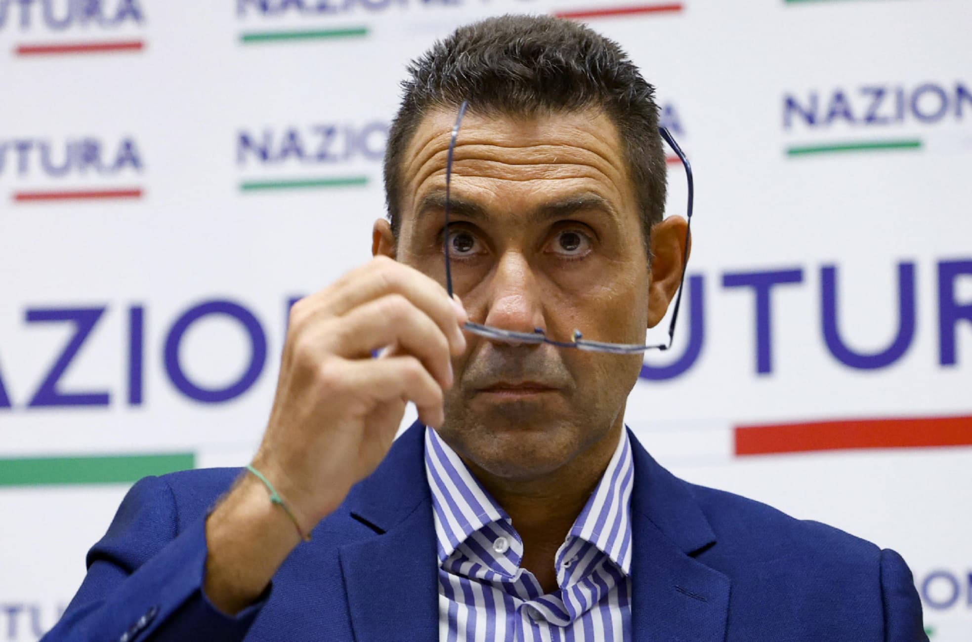 Le “truppe” di Vannacci in Sicilia: la Destra teme lo smottamento