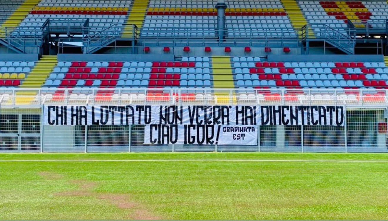 «Ciao Igor», Messina saluta lo Zar: lo striscione per Protti al Celeste