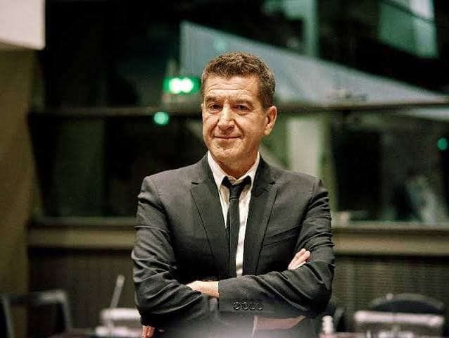 Francia, Pigasse potrebbe unire la sinistra e puntare alla presidenza