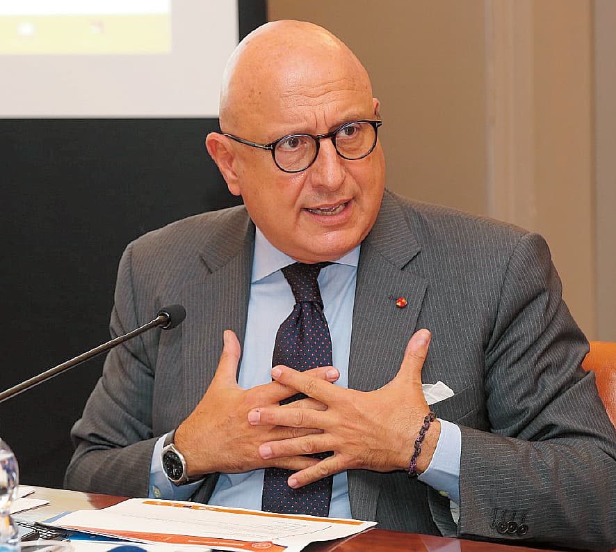 Perquisizioni a Palermo e Roma, nel mirino l’ex assessore Gaetano Armao
