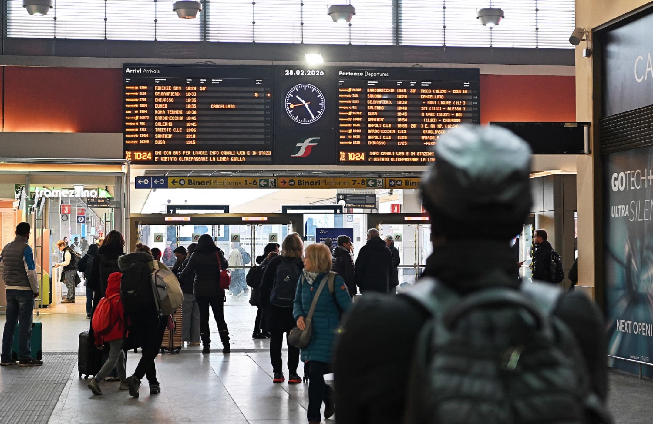 Sciopero generale 30 ottobre, treni e aerei a rischio: gli orari