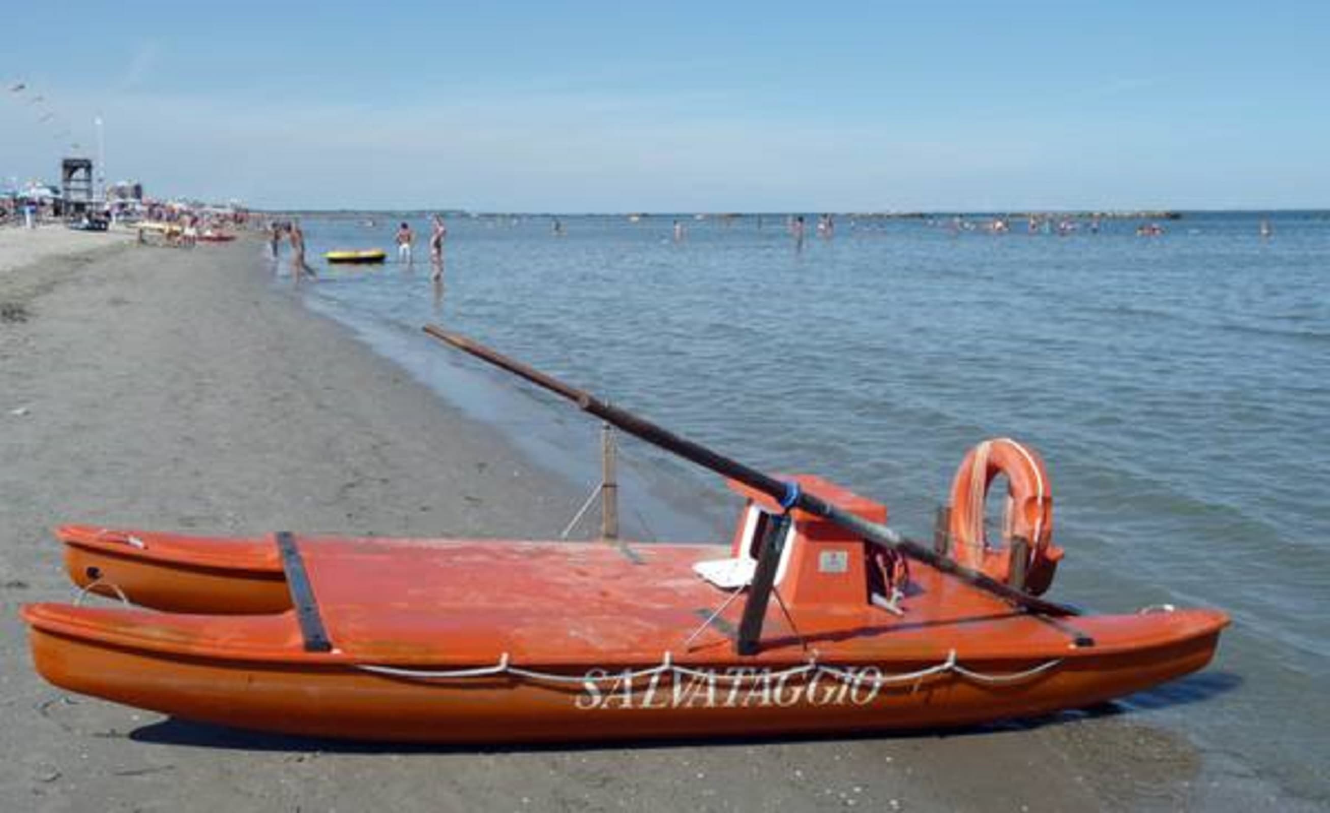 Bagnino annega con l'uomo che stava soccorrendo nel Savonese