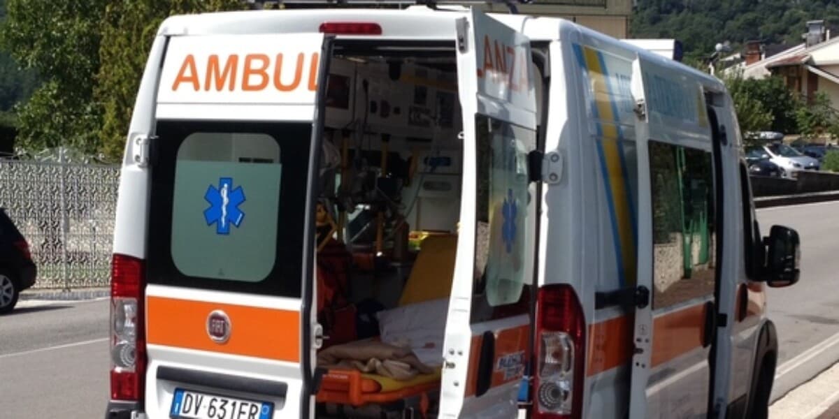 Furgone contro camion a Nicotera Marina, giovane muore andando lavoro