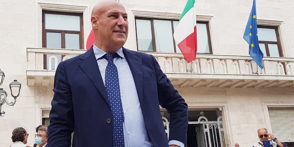 Crotone, il sindaco Vincenzo Voce è indagato per falso in atto pubblico