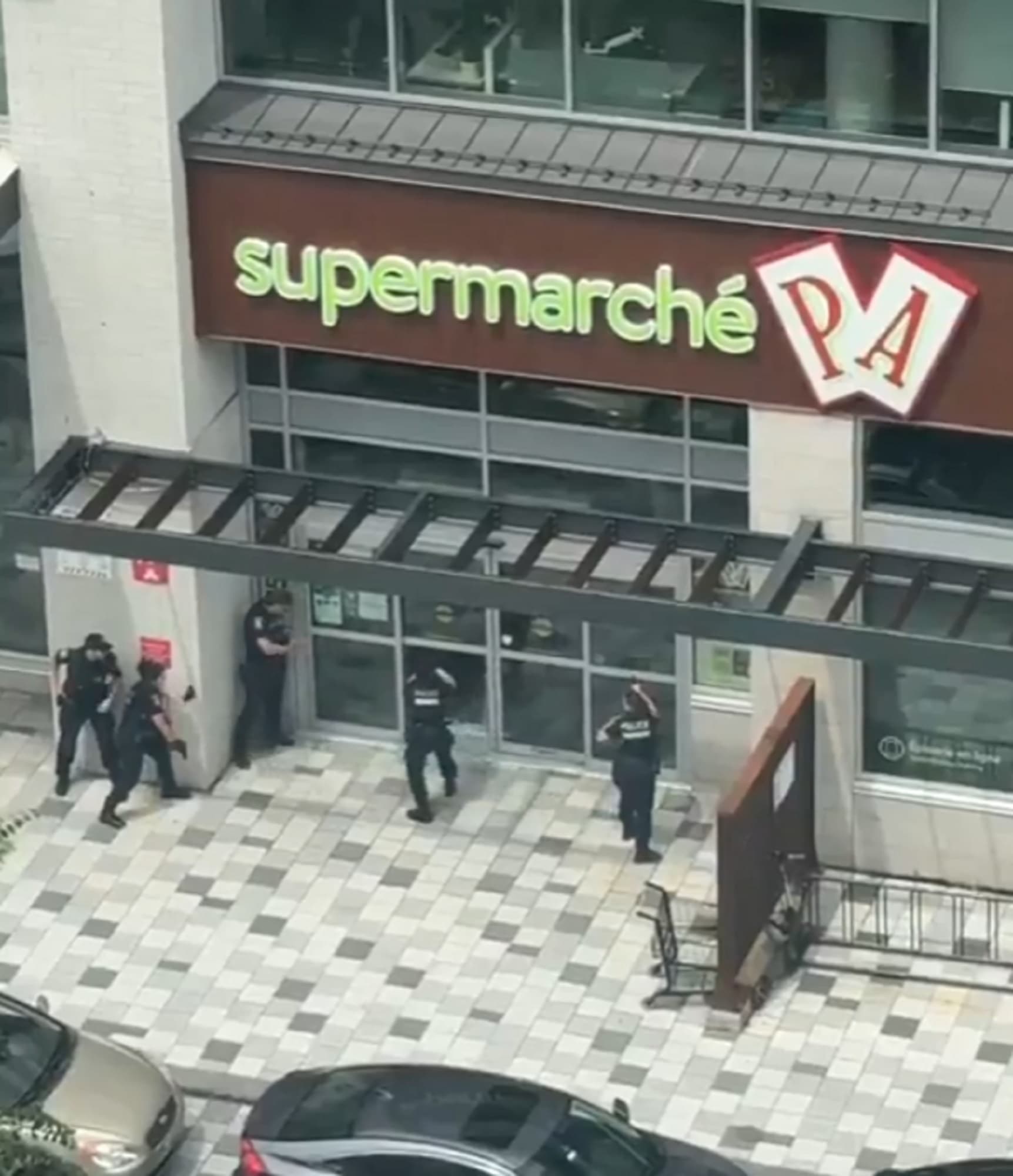 Sparatoria nel quartiere ebraico di Montréal, tre morti fra cui l'assalitore
