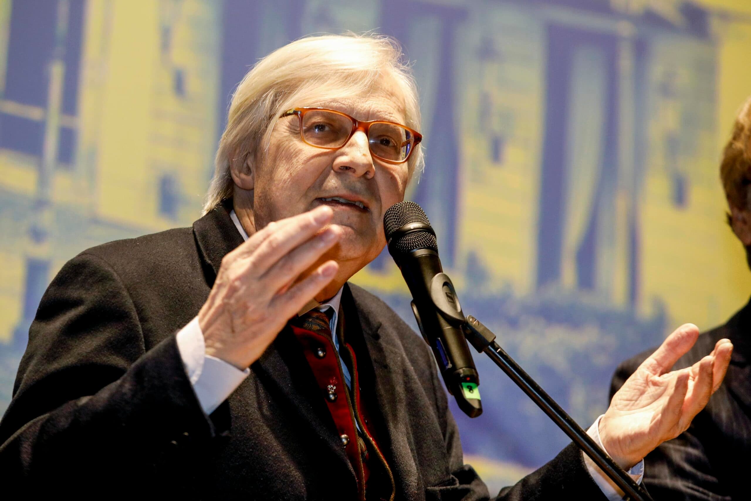 Vittorio Sgarbi ricoverato al Gemelli di Roma: accertamenti e monitoraggio clinico