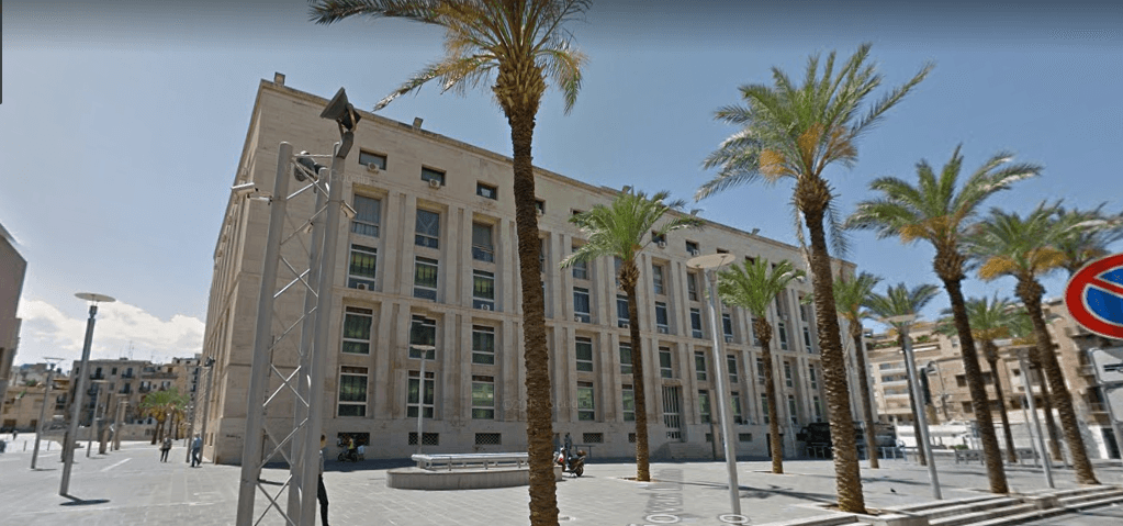 Palermo, il nuovo Palazzo di giustizia non regge il caldo: udienze sospese
