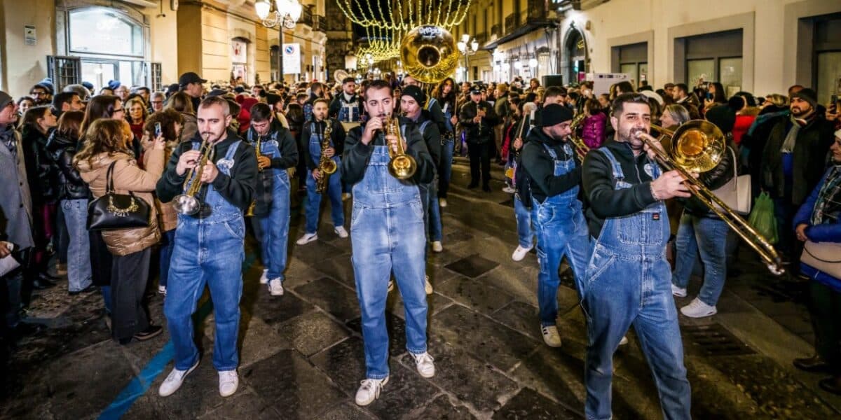 Catanzaro, fondi regionali per le feste natalizie: il Comune decade dal finanziamento