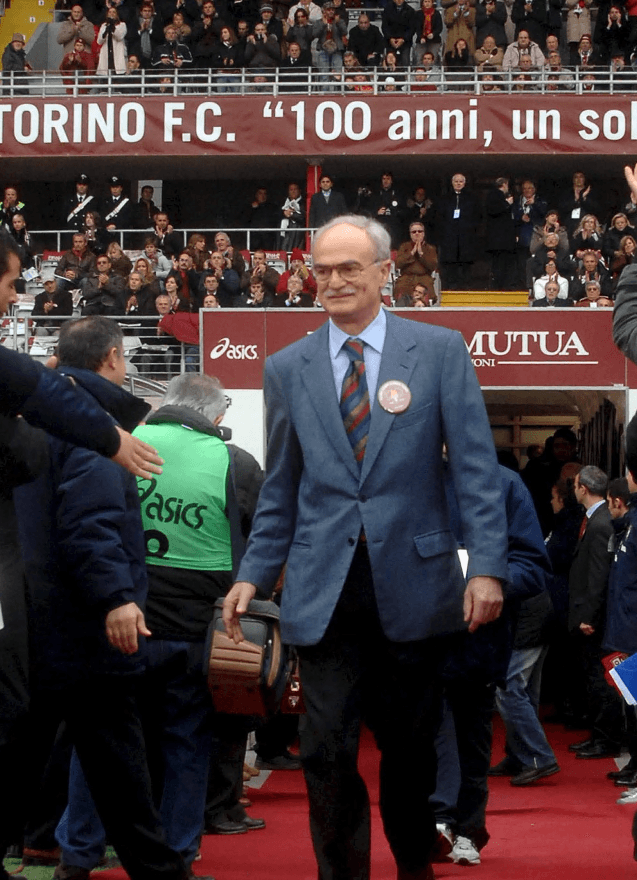 Juve, tifosi rovinano il minuto di silenzio per Mazzola. Il club: "Mancanza di rispetto ingiustificabile"