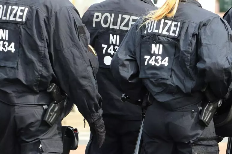 Germania, esplosione alla stazione centrale di Augusta e nuovo allarme bomba. Due i feriti