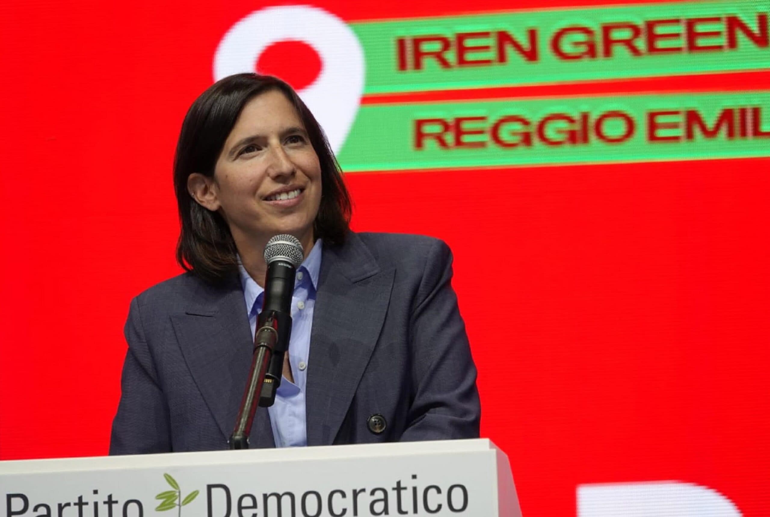 Schlein chiude la festa dell'Unità: «Pronti al voto, prima è meglio è»