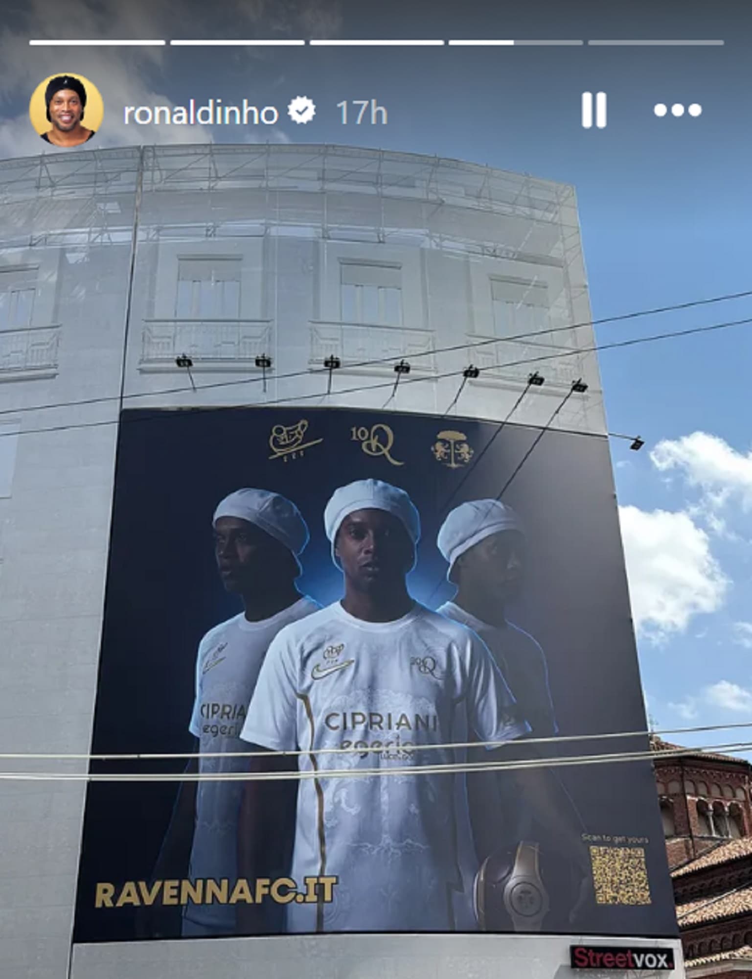 Ronaldinho sbarca in Italia: Ravenna abbraccia la sua leggenda
