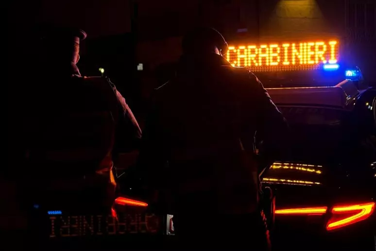 Due incidenti nella notte nel Salento, bilancio tragico: morti un motociclista e una 44enne