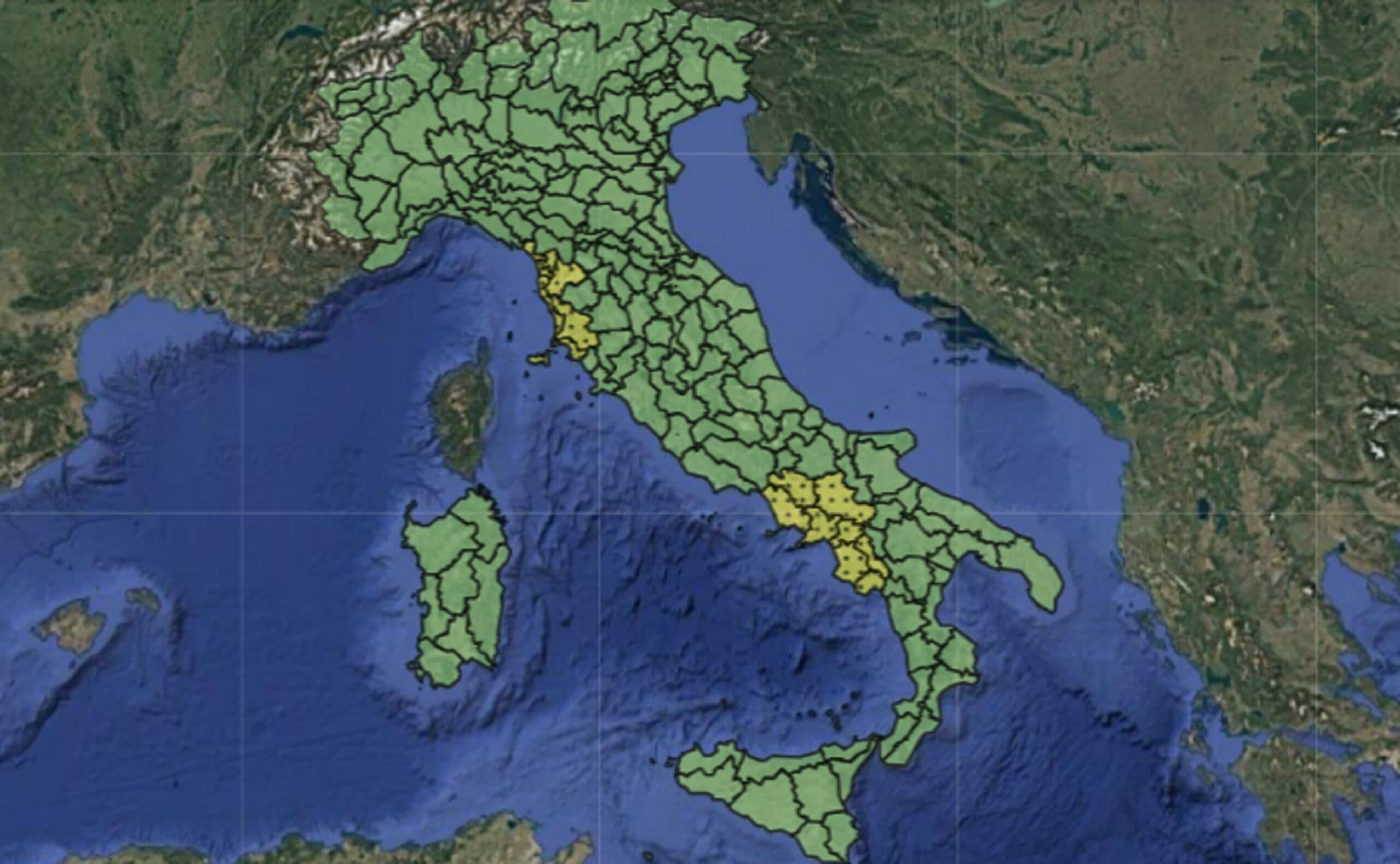 Meteo, la settimana parte con i temporali al Sud ma è in arrivo una lunga fase di caldo: fino a 7 gradi sopra la media entro il weekend