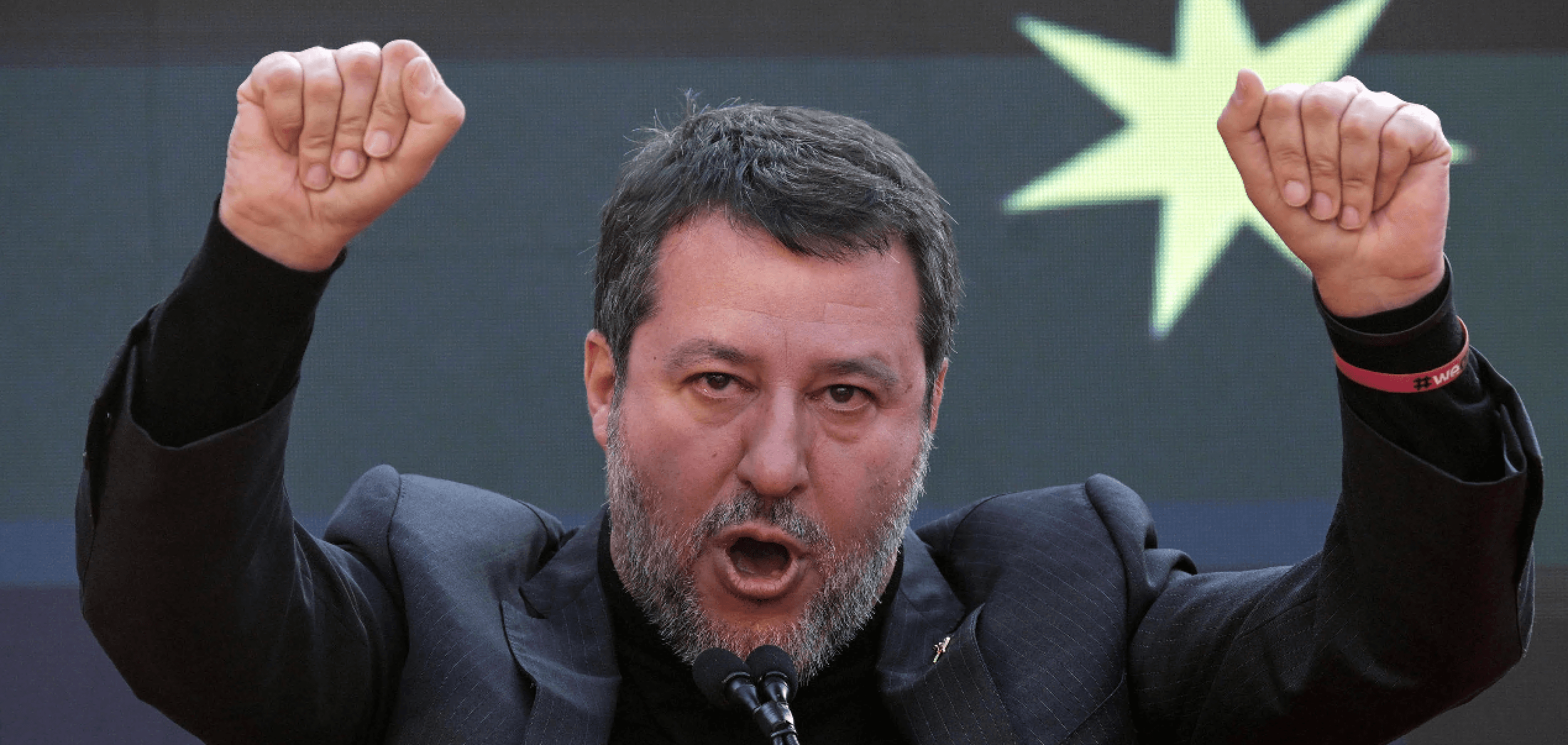 Ponte sullo Stretto, Salvini dal palco di Atreju: “Si farà. Non ci fermeranno né alghe, né pipistrelli, né piccioni”