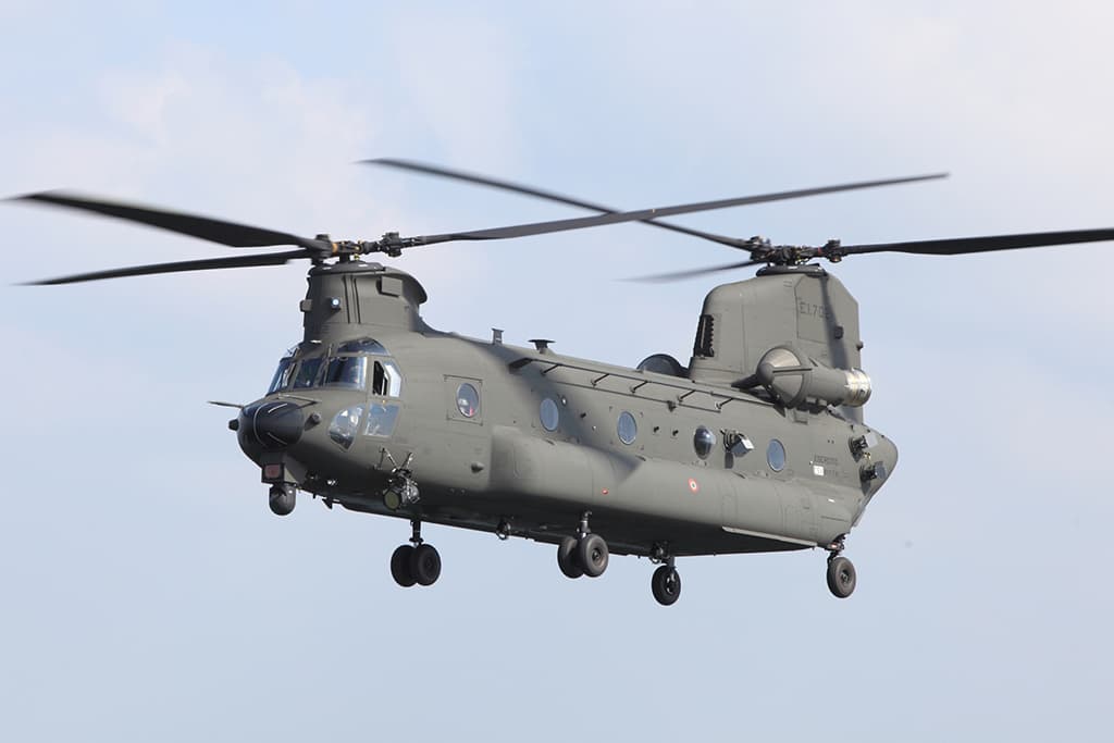 Tragedia in Bosnia, precipita un elicottero italiano CH-47: tre morti e dodici feriti