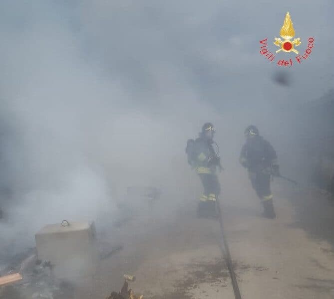 Lamezia: due vasti incendi in poche ore nell’agrumeto di Doris Lo Moro