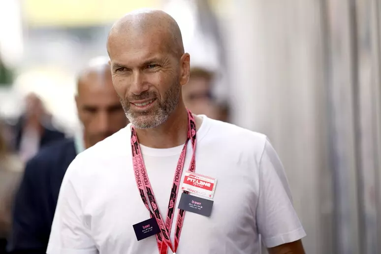 Zidane nuovo ct della Francia: "Allenare la nazionale era l'unica cosa che volevo fare, ho rifiutato i club"