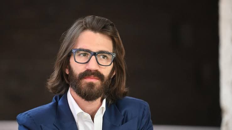 Leonardo Maria Del Vecchio lascia tutti gli incarichi in EssilorLuxottica