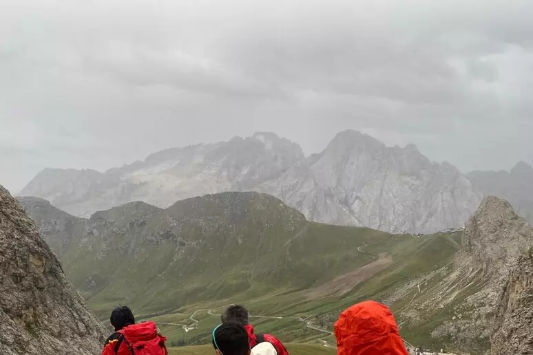 Maltempo in Val di Fassa, 800 escursionisti assistiti e accompagnati a valle