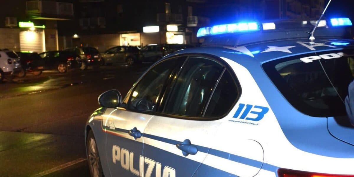 Vibo, colpo in un negozio di abbigliamento del centro: il malvivente fermato in fuga da un poliziotto di guardia
